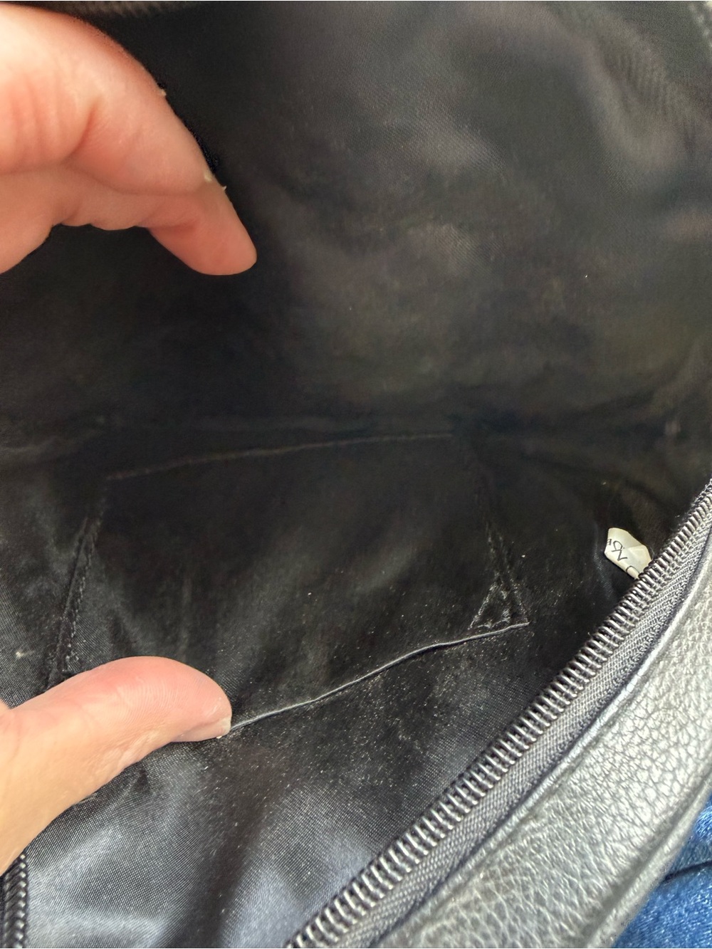 Black Leather Round Crossbody Bag with Zipper Closure - Picture 4 of 8